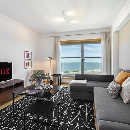 Whome Panoramic View With Elevator, Ac, Garage Perfect For Families & Business Travellers-2